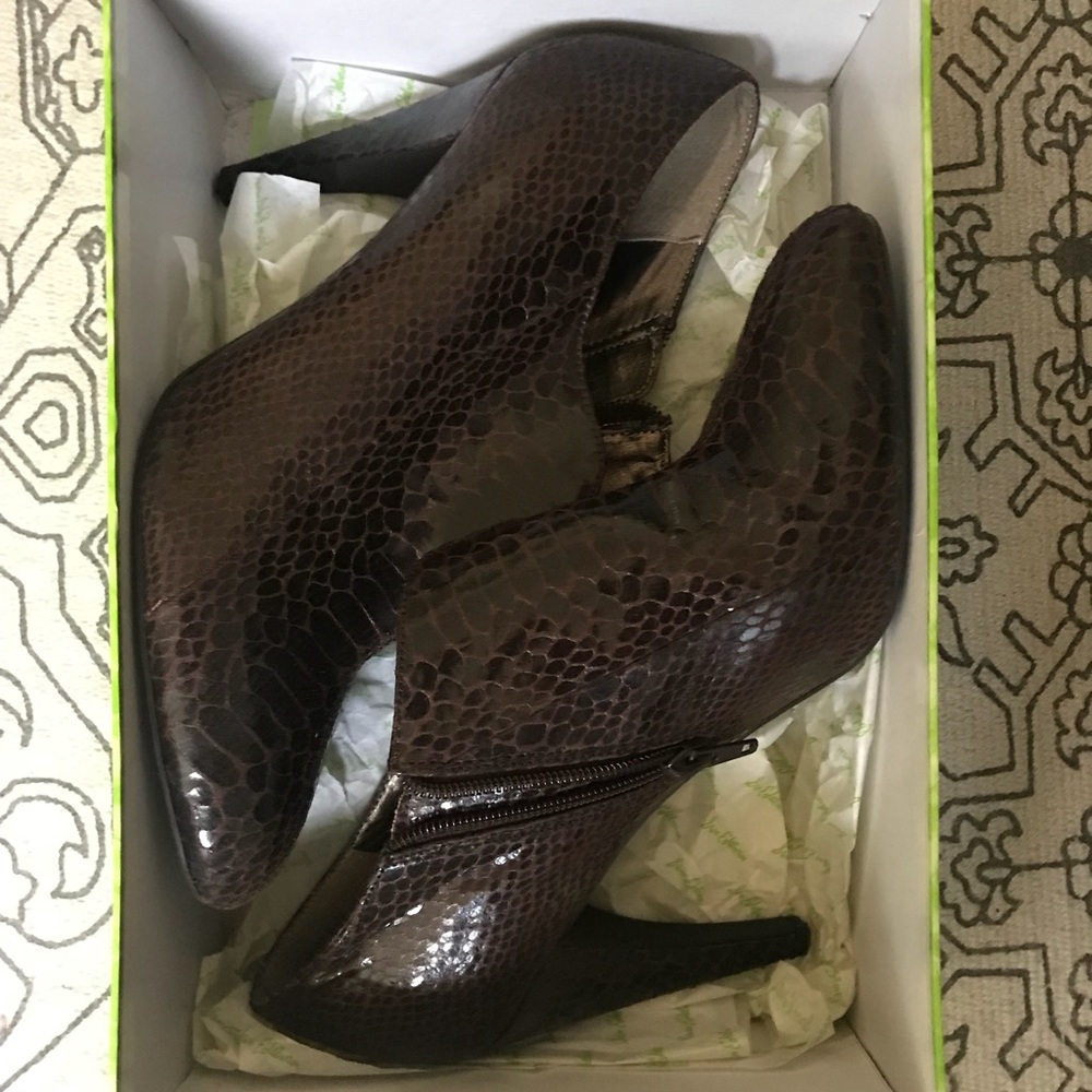 Sam Edelman “Whitely” snake skin booties
